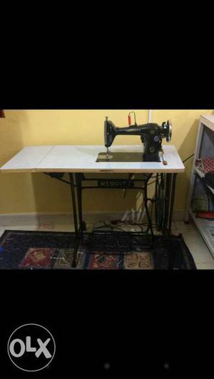 Sewing machine for sale. brand new in very good