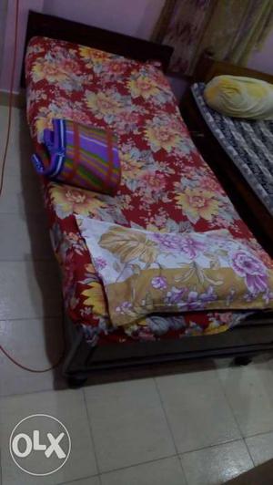 Single bed with matress and pillow