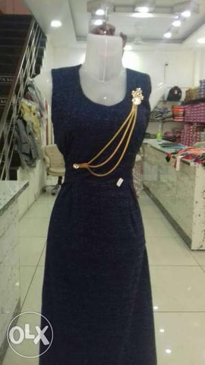 Women's Black And Gold Scoop-neck Sleeveless Maxi Dress