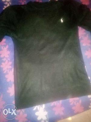 A one year old sweater In good condition