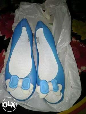Blue-and-white Leather Bow Accent Peep-toe Flats:NEW