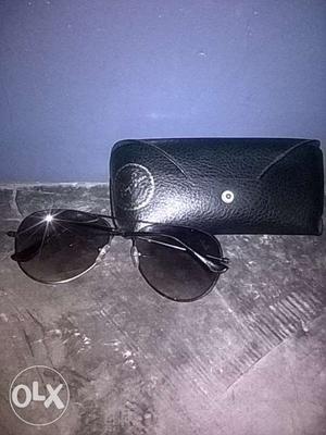 Branded ray Ban aviator super condition less used