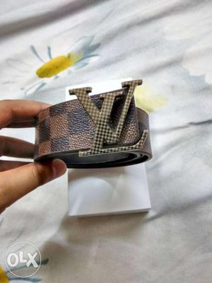 Brown Louis Vuitton Demier Leather Belt