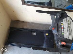 Fitness world tredmill in good condition