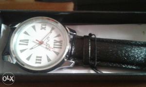 It is new watch not used anytime if u want to buy