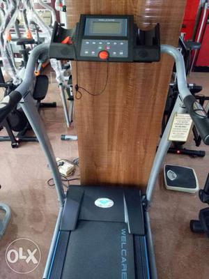 Motorized treadmill with warranty just for Rs. /-
