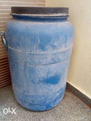 Plastic drum for water storage of 150 liters in