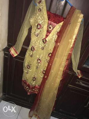 Amazing dress with dupatta and chudi. No fault in