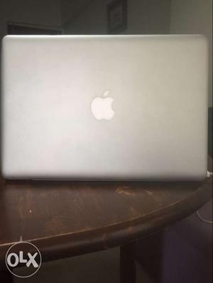 Apple MacBook 13 inch, aluminum