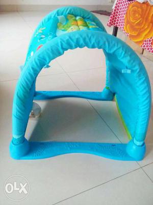 Baby's play gym