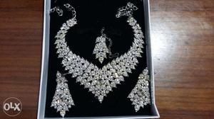 Brand new White stone setting necklace set with earring and