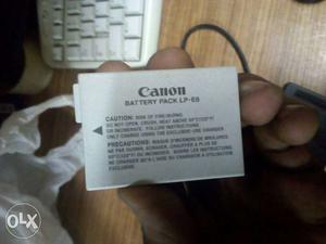 Canon cemera battery LP-E8 old battery
