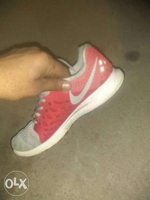 I want to sell my original Nike shoes very good