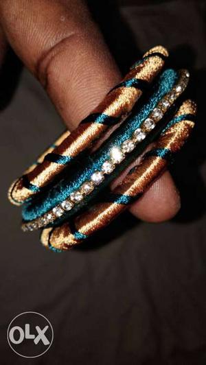 Iam made new thread bangles selleing bangles