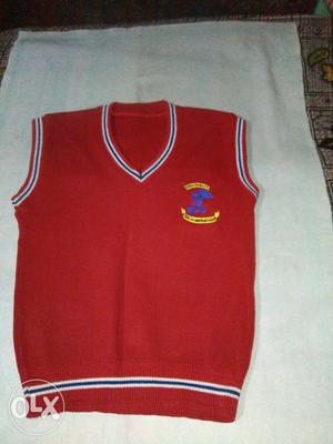 Karal Huber school ka ha ya Red And White V-neck Sleeveless