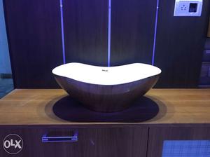 New washbasin 2 month old..