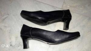 Pure blak grls shoe for sell..not even used