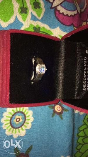 Real diamond ring of 1 carat