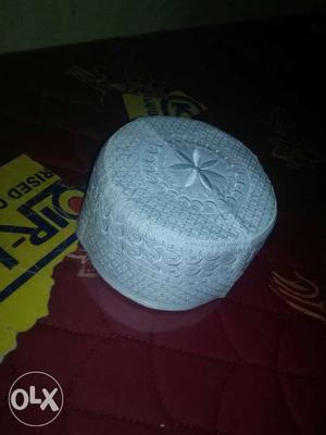 Round White Floral Embossed Box
