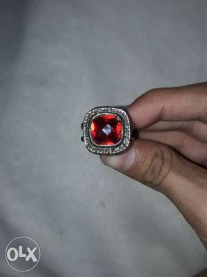 Ruby diamond ring of dubai