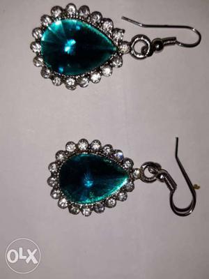 Silver-colored Emerald Earrings