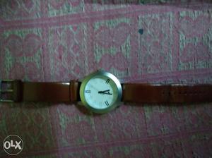 Used brown leather Fastrack watch.. look like