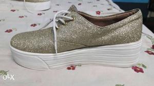 White And Gold Glittered Sneaker