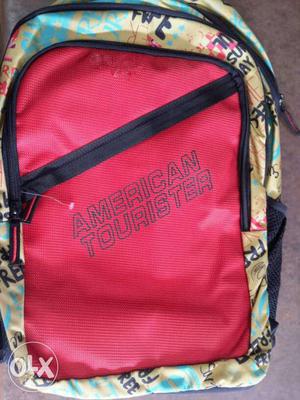 American tourister with laptop compartment