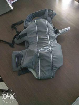 Baby Sling carrier, brand new condition, price Negotiable
