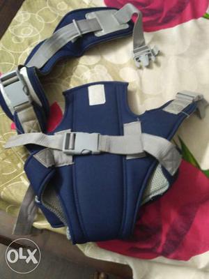 Baby carrier in excellent condition. Carries
