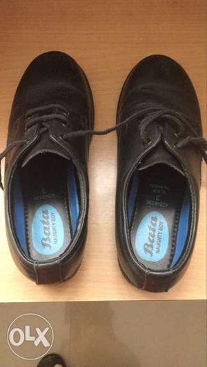 Bata school shoes for boys with shoelaces. Black colour.