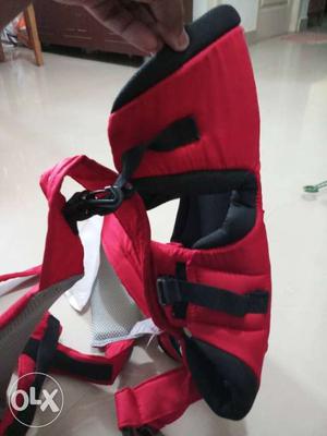 Branded baby carrier. Very good condition.