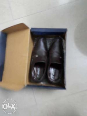 Brown shoes good condition