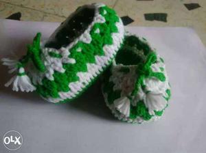 Green-and-white Knitted Shoes