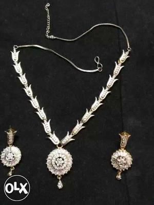 Jewelry Set with earings