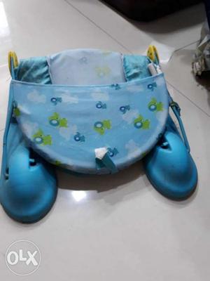 Mee Mee Bathing chair for infants. In good