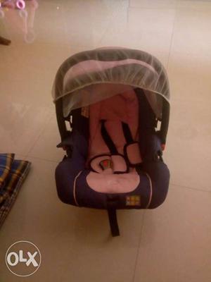 Mee Mee Car seat in mint condition for sale.