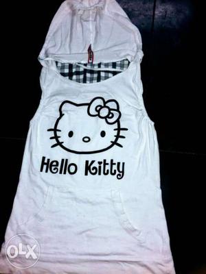 New and fresh white kitty top...for girls..