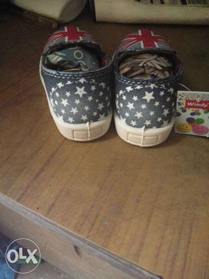 New shoes without use kids shoes size 5