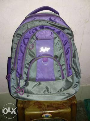 Purple And Gray Backpack Screenshot