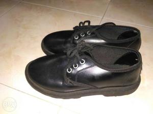 School shoes for 7 year boy. use shoes