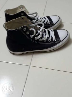 Size is 9..brand new condition...