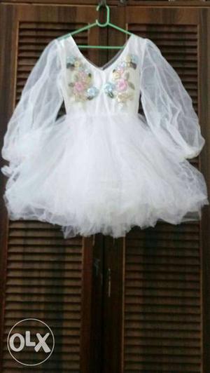 White Mesh Long-sleeve V-neck Mini Dress fits size  n