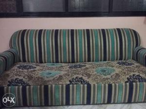 3 seater sofa set for just RS 