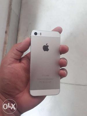 Apple iPhone 5s 16gb silver color 4g LTE very
