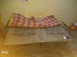 Bed,6feetlength,4feetwidth,very good condition,1month
