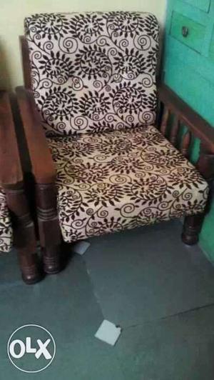 Black And Gray Floral Print Pad Armchair