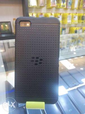 Blackberry Z10 Looks like new condition and great