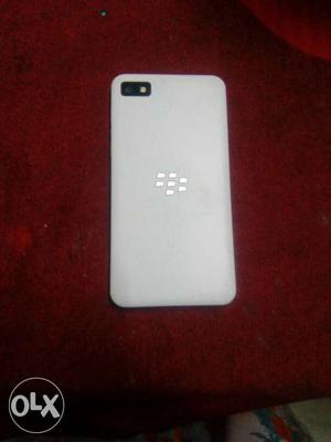Blackberry z10 only a month used..only genuine