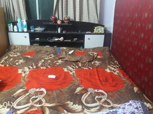 Good condition king size double bed with lots of